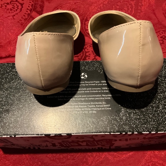 Payless Woman’s Brash Beige patent dressy/casual slip-on flats. Size 10W NWT - Picture 10 of 15